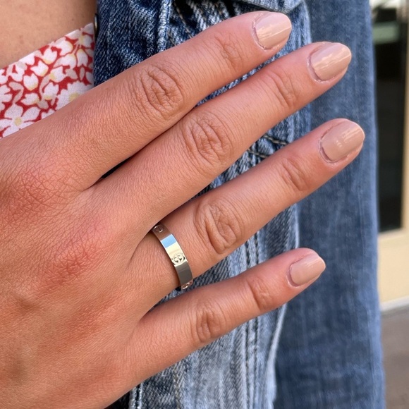 LUXURY SILVER SCREW RING LOVE BAND RING - Picture 8 of 16